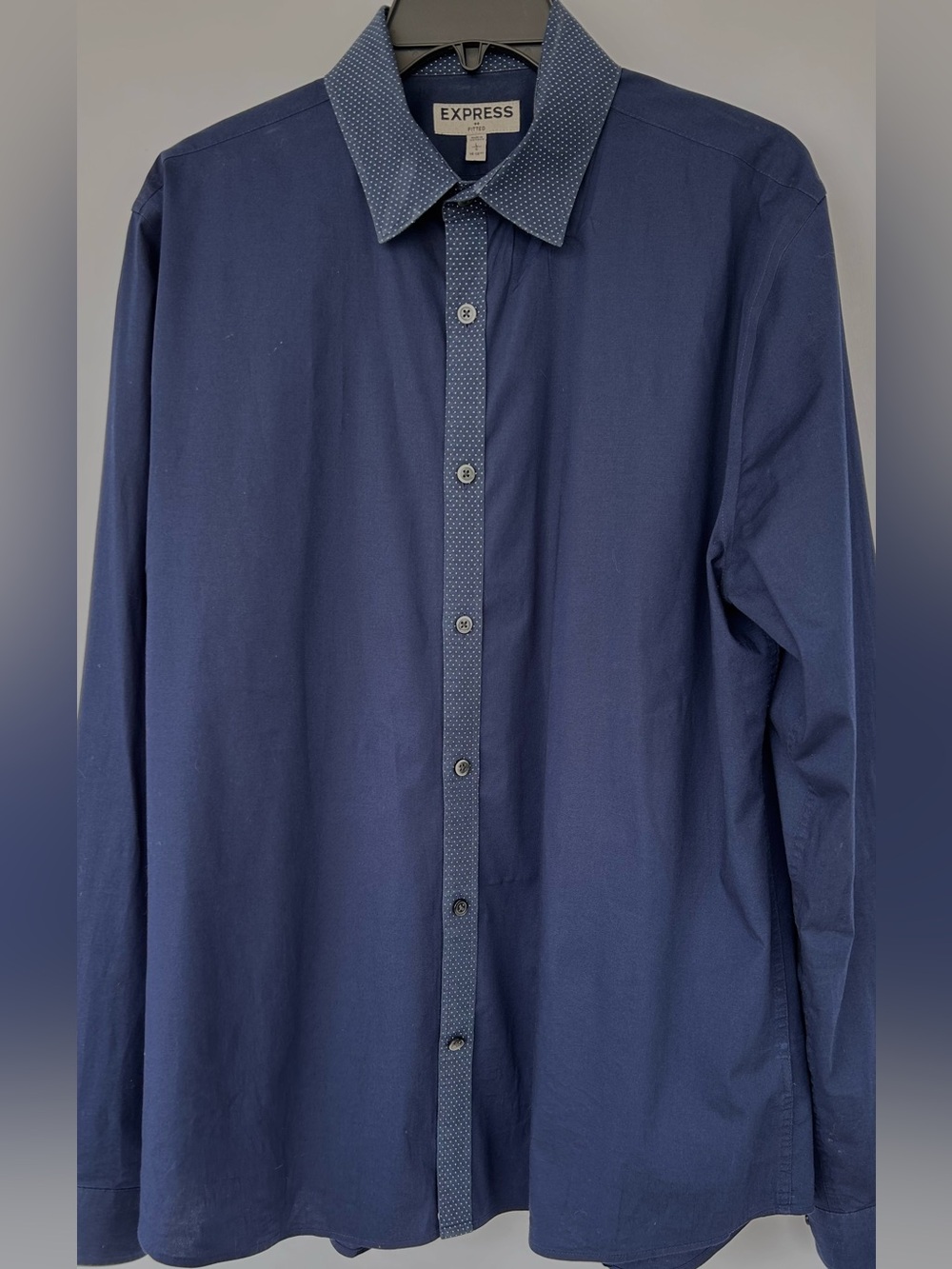 Express Men’s Fitted Navy Button-Up Shirt with Micro-Dot Contrast Print Large